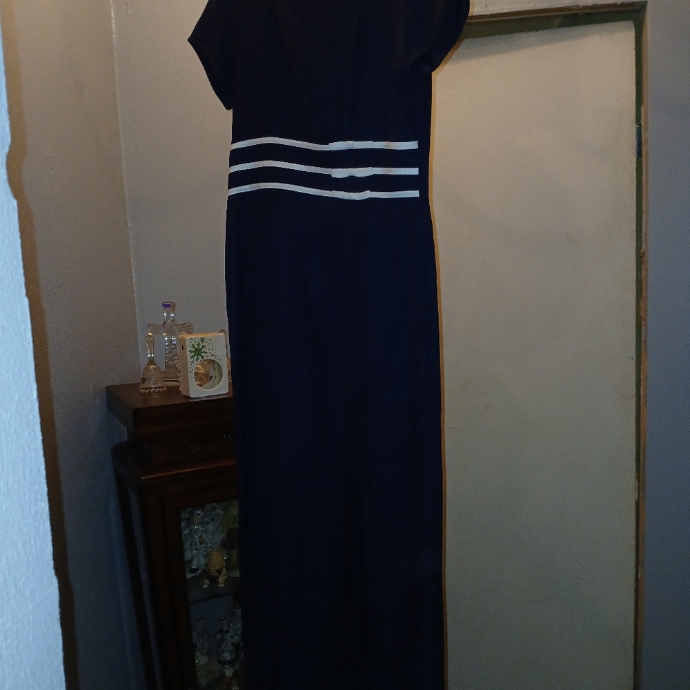 CLASSY DRESS - Picture 6 of 6